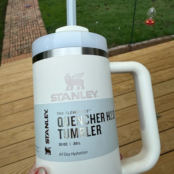 Stanley 30 oz. Quencher H2.0 Tumbler in Cream - Picture 6 of 8
